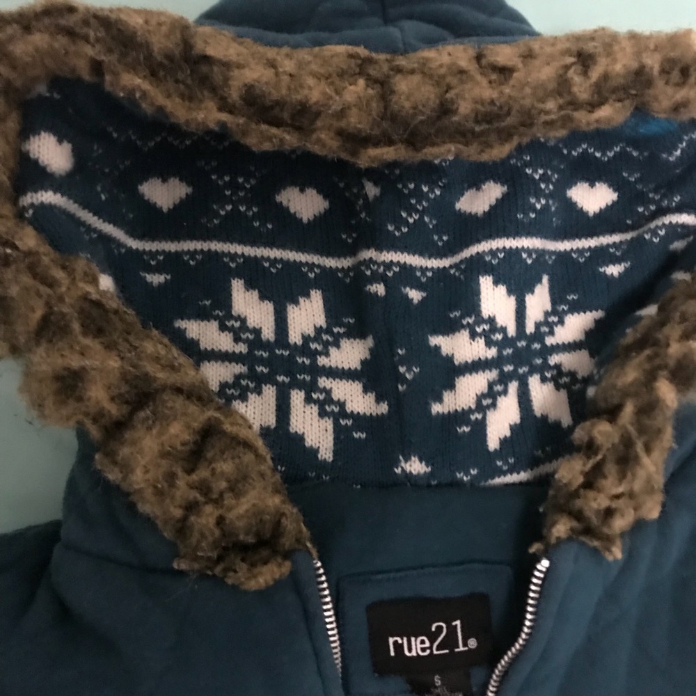 Winter jacket - Picture 3 of 3